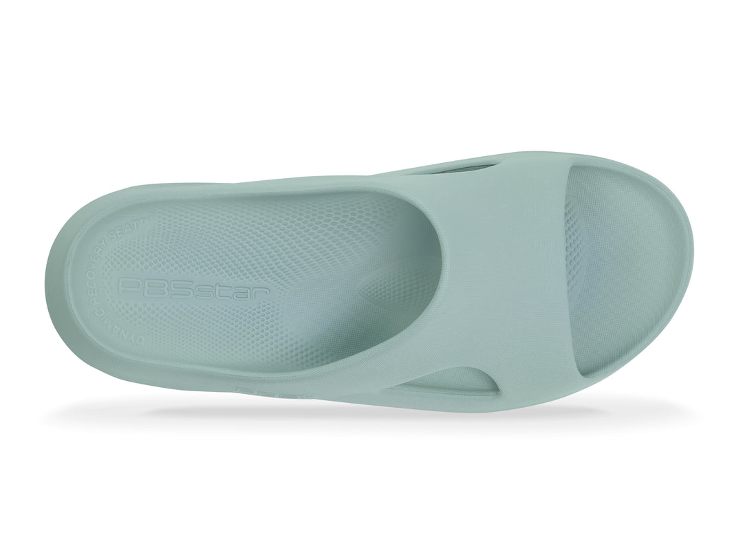 Top view of the women's arctic PB5star Après Sport recovery slide featuring an ergonomic design and textured sole for post-workout comfort and support.