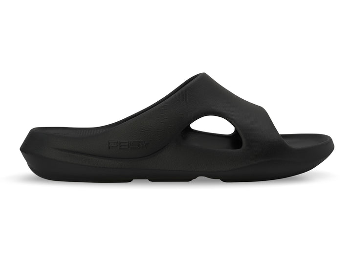 Side view of the women's black PB5star Après Sport recovery slide showcasing a lightweight, ergonomic design with superior arch support for post-activity recovery.