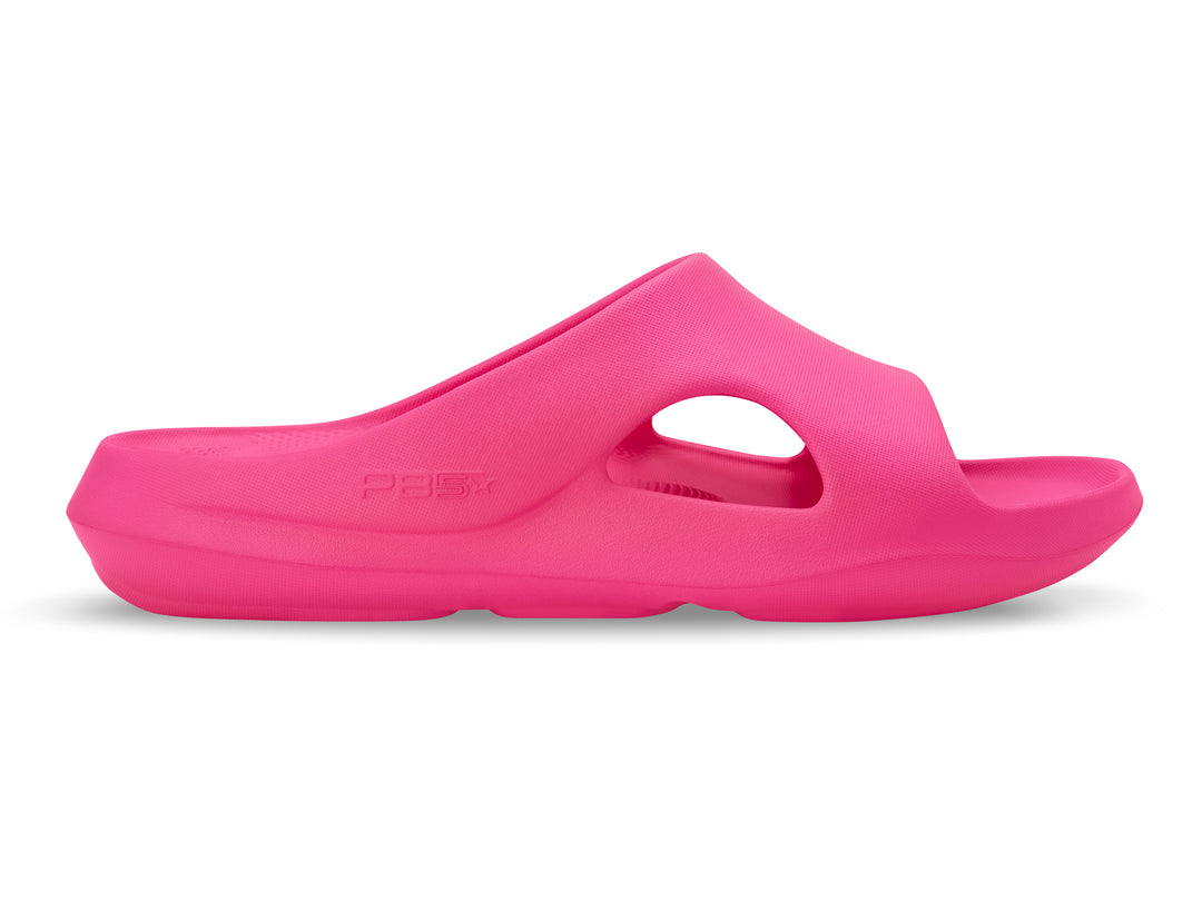 Side view of the women's pink PB5star Après Sport recovery slide showcasing a lightweight, ergonomic design with superior arch support for post-activity recovery.