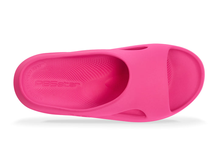 Top view of the women's pink PB5star Après Sport recovery slide featuring an ergonomic design and textured sole for post-workout comfort and support.