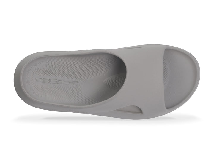 Top view of the women's titanium PB5star Après Sport recovery slide featuring an ergonomic design and textured sole for post-workout comfort and support.