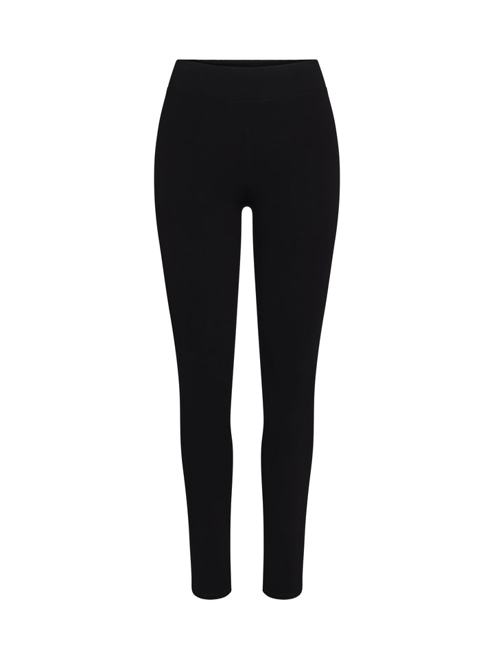 Women's 7/8 Seamless Compression Leggings front view in Black